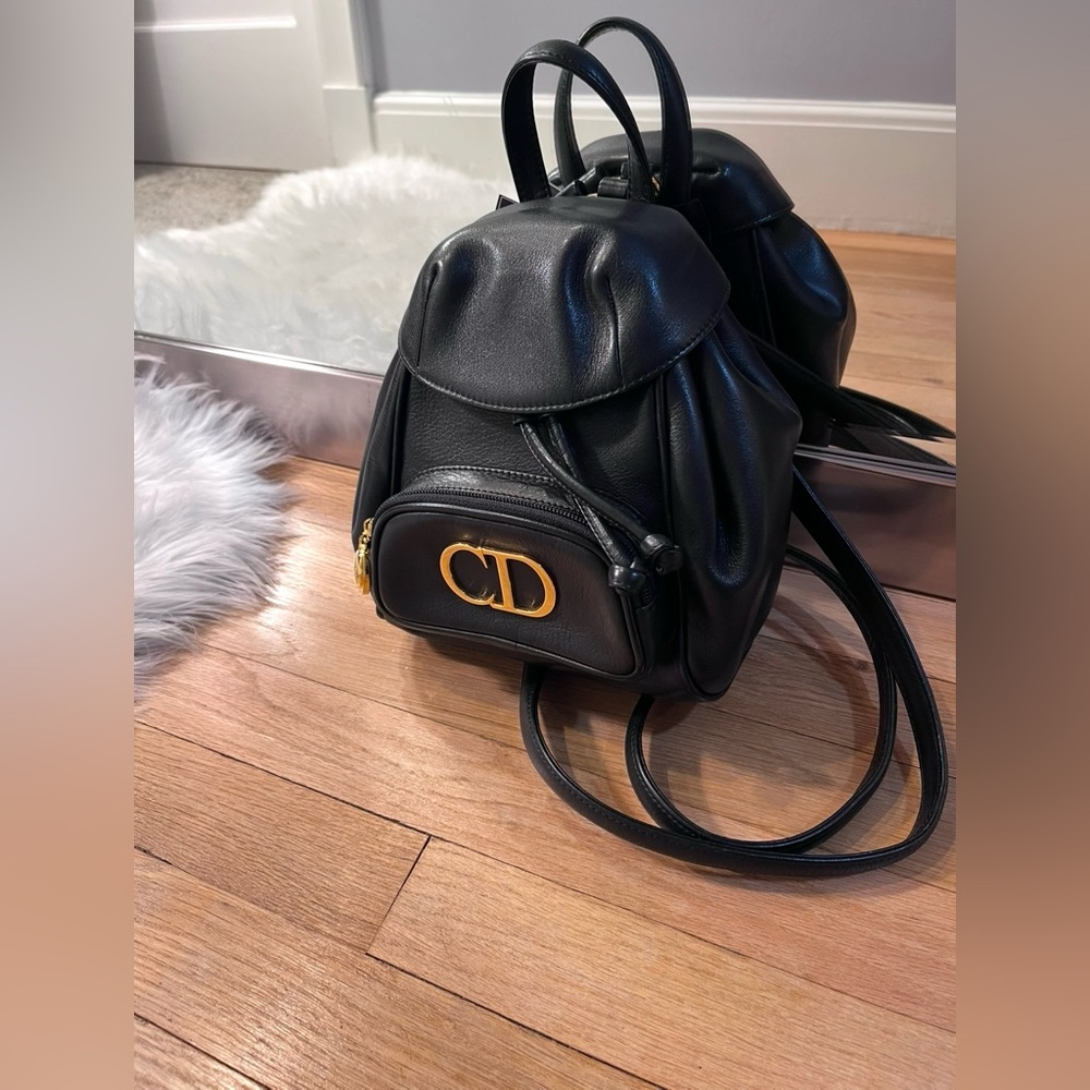 SOLD Dior Black Leather Vintage Backpack W/Gold Hardware And Drawstring Closure - Picture 5 of 16